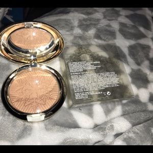 Mac holiday highlight/bronze here comes joy